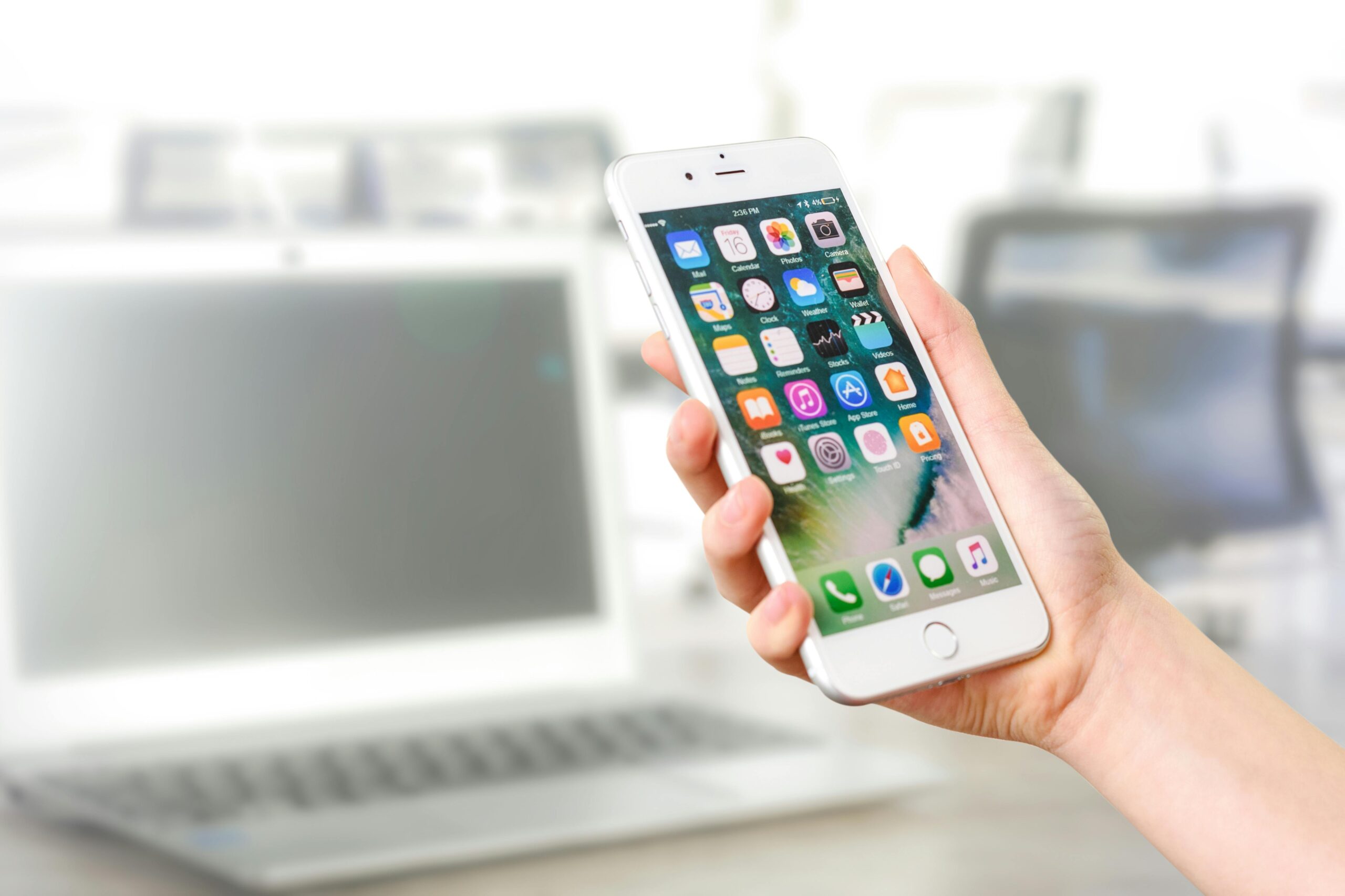 How Mobile App Development Helps Small Business In 2024